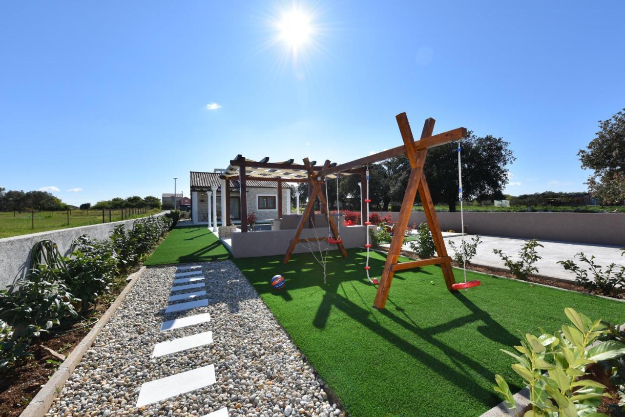Villa Aldonna Бибине Екстериор снимка
