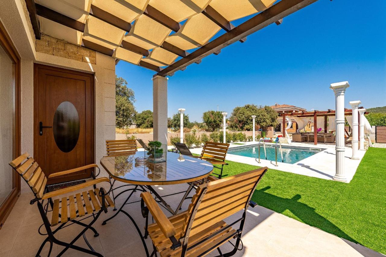 Villa Aldonna Бибине Екстериор снимка